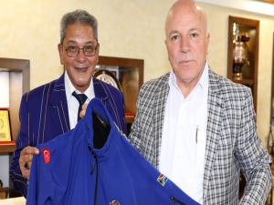 Başkan Sekmen, Osmanlı Kriket Kulübü Başkanı Salıeyi ağırladı