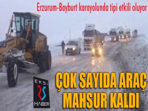 Erzurum - Bayburt karayolunda çok sayıda araç tipi nedeniyle mahsur kaldı