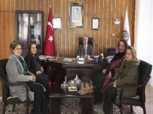 Türk Kadınlar Birliği Erzurum Şubesi, Rektör Çomaklı'yı ziyaret etti