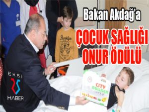 Bakan Akdağ'a Çocuk Sağlığı Onur Ödülü...