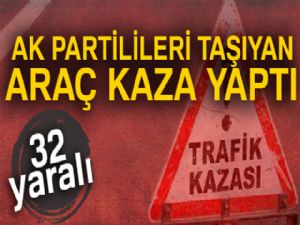 AK Parti kongresine partilileri taşıyan otobüs Polatlı'da kaza yaptı: 32 yaralı