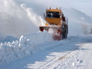 Erzurum-Bingöl Karayolu ulaşıma kapandı...