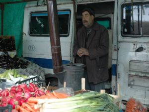 Soğuk hava pazarcıları vurdu...