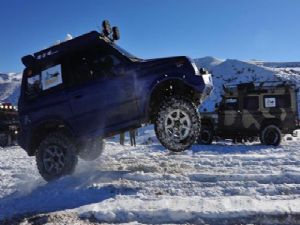 Offroadcılardan nefes kesen gösteri...