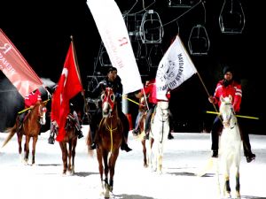 Palandöken'de yeni pistler muhteşem gösterilerle açıldı...