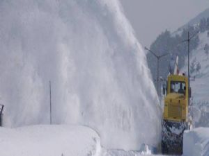 Erzurum'da seçime saatler kala kar alarmı...