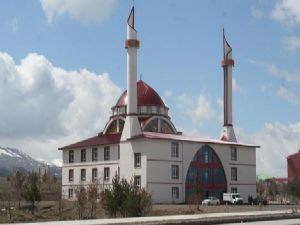 Erzurum'da 132 camiye imam ataması yapıldı...