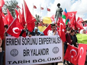Erzurum'da Ermeni katliamı protesto edildi...