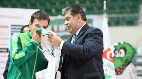 Batalla resmen Bursaspor'da