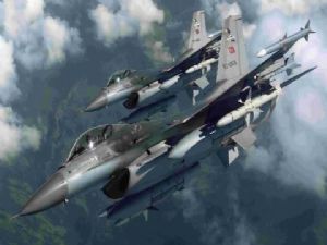 F-16'lar PKK inlerini bombalıyor..