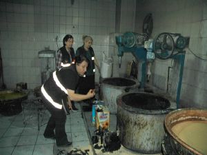 Erzurum'da şeker imalatçılarına şafak baskını...