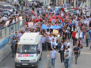 Erzurum'da, katliamlar protesto edildi...