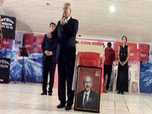 Bu fotoğraf CHP'yi karıştırdı...