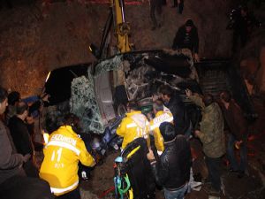 Erzurum'da feci kaza: 1 ölü, 2 yaralı...