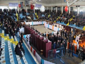 AK Parti Erzurum'da 1981 delege 105 aday adayı için sandık başına gitti...