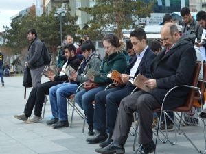 Kütüphane Haftası'nı okuyarak kutladılar...