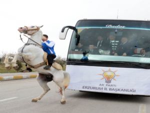 Erzurum'da AK Partili adaylara coşkulu karşılama...
