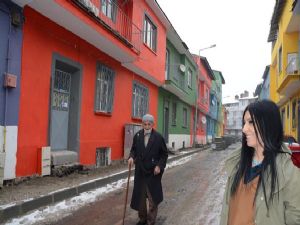 Erzurumlu İç Mimar'dan örnek proje: Sokağa renk kattı...