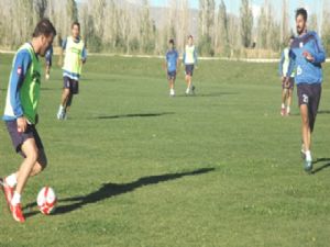 Erzurum Büyükşehir Belediyespor Ünye'ye 3 puan için gidiyor