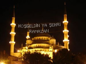 Ramazan bu ülkelerde bir gün uzatıldı