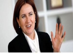 Meral Akşener MHP'den ihraç edildi...