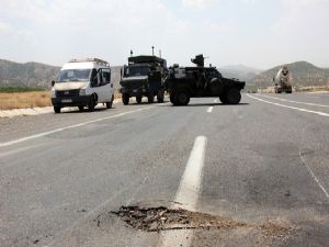 Erzurum-Bingöl karayolunda roketatarlı saldırı...