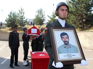 Erzurum'da şehit korucuya hüzünlü veda...