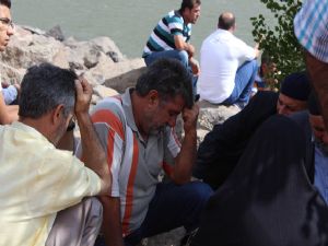 Serinlemek için girdiği göletten cesedi çıktı...