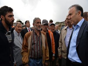 Vali Altıparmak yangın bölgesinde...