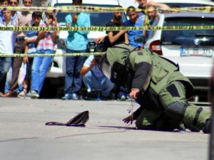 Erzurum'da şüpheli çanta imha edildi...