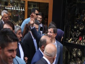 Başbakan Davutoğlu: Bugün ayın 6'sı Erzurum'dan 6 milletvekili istiyorum....