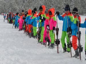 Başkan Korkut'tan çocuklara karne hediyesi: Kayak kursu...