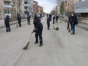 Aziziye'de bahar temizliği...