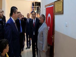 Şehitlerin isimleri sınıflara verildi...