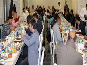 Atatürk Üniversitesi'nden gazetecilere iftar yemeği...