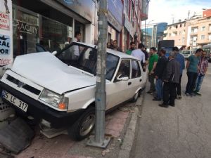 Fren yerine gaza basınca...