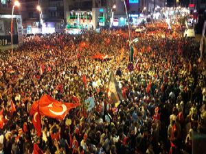 Erzurum'da demokrasi nöbeti...