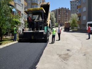 Palandöken Belediyesi asfalt çalışmalarına kesintisiz devam ediyor