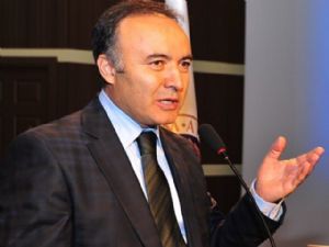 Vali Altıparmak: Bayramlarda sevinmek kadar sevindirmekte önemlidir...