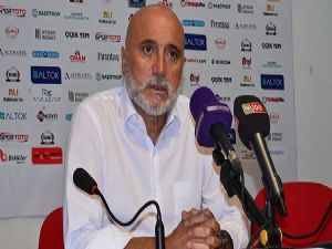 Çaykur Rizespor Teknik Direktörü Hikmet Karaman istifa etti