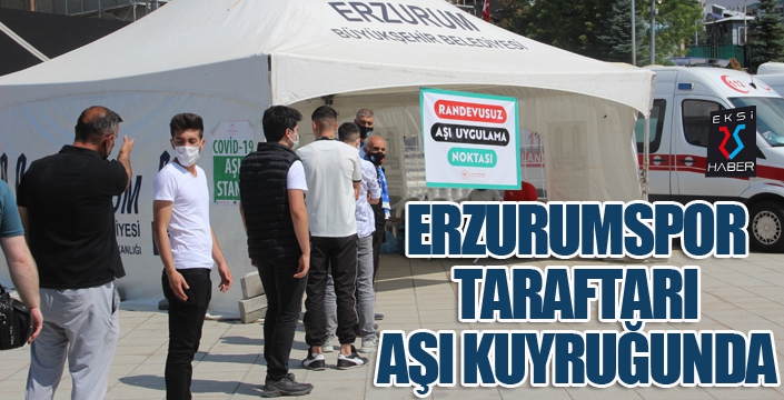 Erzurumspor taraftarı maçları stadyumda izleyebilmek için aşı kuyruğu oluşturdu