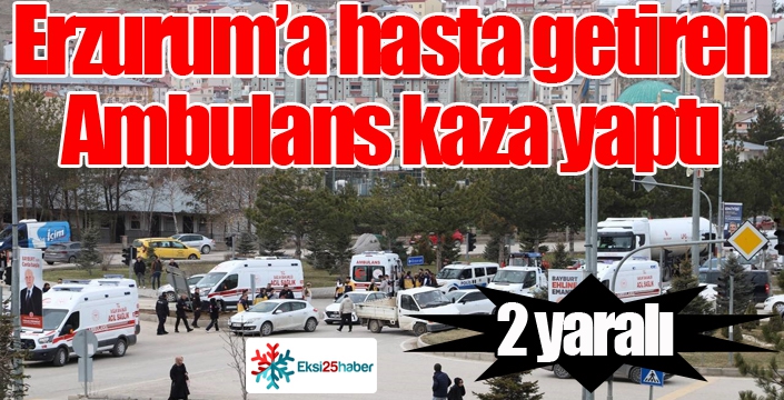 Kamyonete çarpmamak için manevra yapan ambulans kaldırıma çarptı: 2 yaralı