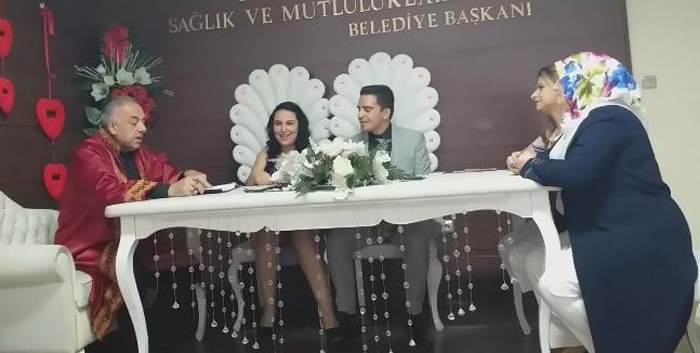 Nikah dairesinde 19.09.2019 yoğunluğu