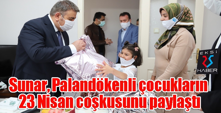 Sunar, Palandökenli çocukların 23 Nisan coşkusunu paylaştı